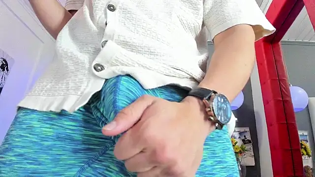 Snapshot of Thomas_May4rs chatting on 02/27/25, 07:08 Thomas May4rs online show from 02/27/25, 07:08