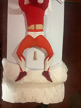 Snapshot of redslave chatting on 02/26/26, 06:02 redslave online show from 02/26/26, 06:02