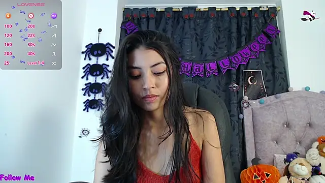 ellajonz online show from 10/08/25, 12:34