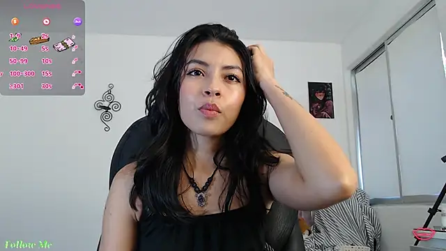 ellajonz online show from 06/14/26, 09:38