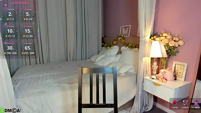 Snapshot of Nikki_Kai chatting on 10/28/25, 12:55 Nikki Kai online show from 10/28/25, 12:55