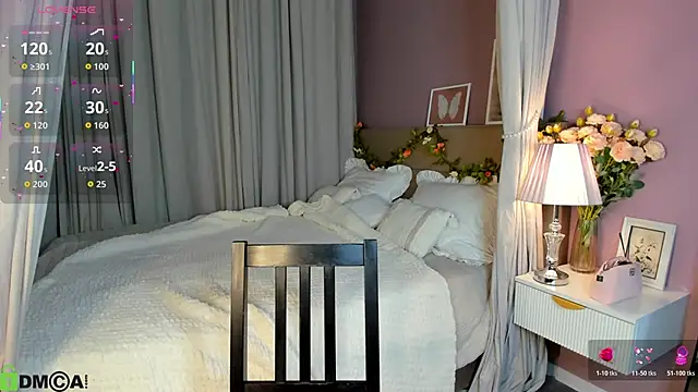 Snapshot of Nikki_Kai chatting on 10/21/25, 12:32 Nikki Kai online show from 10/21/25, 12:32