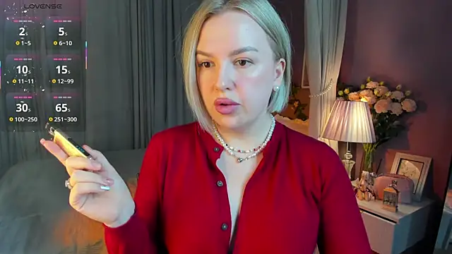 Snapshot of Nikki_Kai chatting on 11/24/25, 01:05 Nikki Kai online show from 11/24/25, 01:05