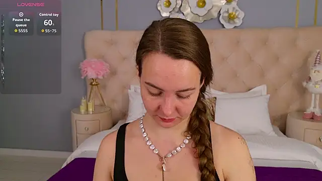 JaniceCollins online show from 12/17/25, 02:16