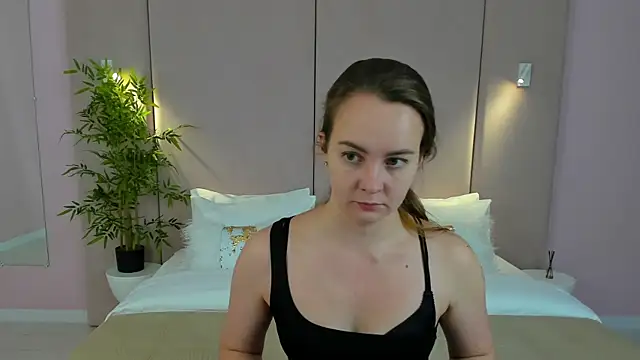 JaniceCollins online show from 11/12/25, 02:15