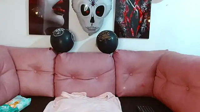 lunaember cs online show from 10/15/25, 02:03