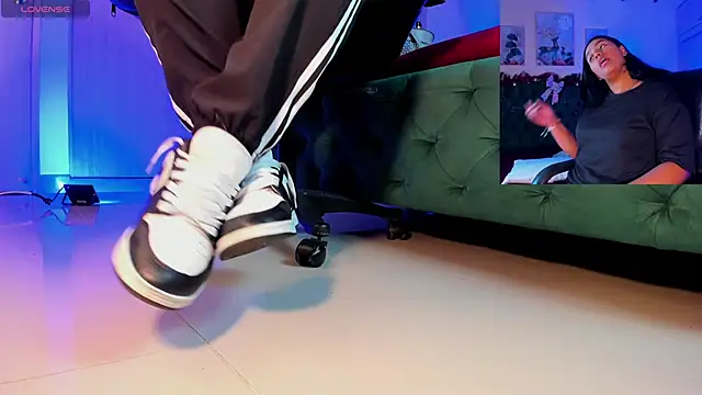 aleya bliss online show from 12/02/25, 03:19