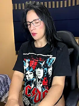 Snapshot of ValeriaVixen chatting on 11/06/25, 08:13 ValeriaVixen online show from 11/06/25, 08:13