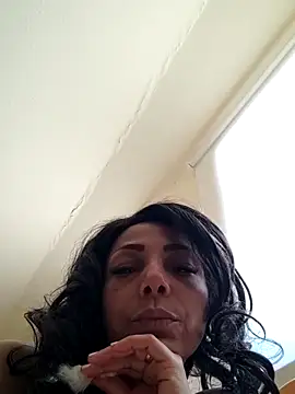 Snapshot of Lunasquirt1985 chatting on 09/19/25, 11:25 Lunasquirt1985 online show from 09/19/25, 11:25