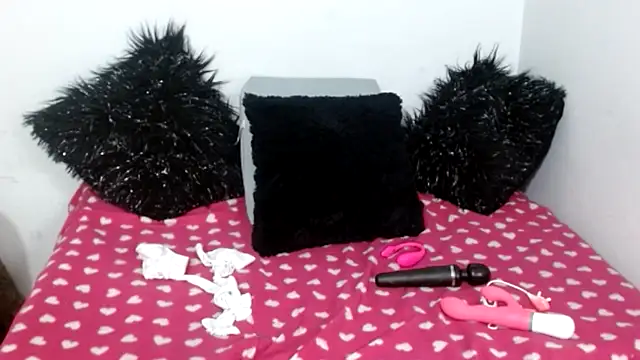 Snapshot of Lunasquirt1985 chatting on 09/09/25, 02:37 Lunasquirt1985 online show from 09/09/25, 02:37