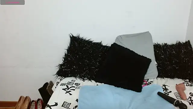 Snapshot of Lunasquirt1985 chatting on 10/07/25, 02:40 Lunasquirt1985 online show from 10/07/25, 02:40