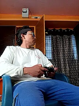 bigcock thick online show from 05/09/26, 01:20