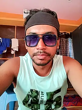 bigcock thick online show from 10/31/25, 02:30