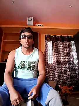 bigcock thick online show from 02/04/26, 03:01