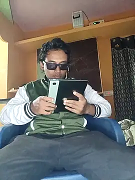 bigcock thick online show from 02/05/26, 04:36