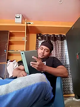 bigcock thick online show from 03/17/26, 03:09