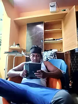 bigcock thick online show from 02/13/26, 12:38