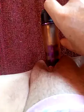 baixinhainsaciavel23 online show from 11/06/25, 04:00