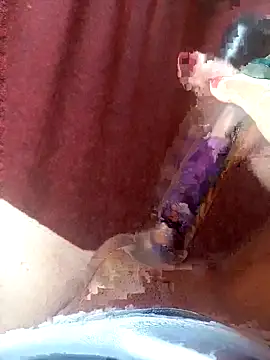 baixinhainsaciavel23 online show from 10/15/25, 11:29