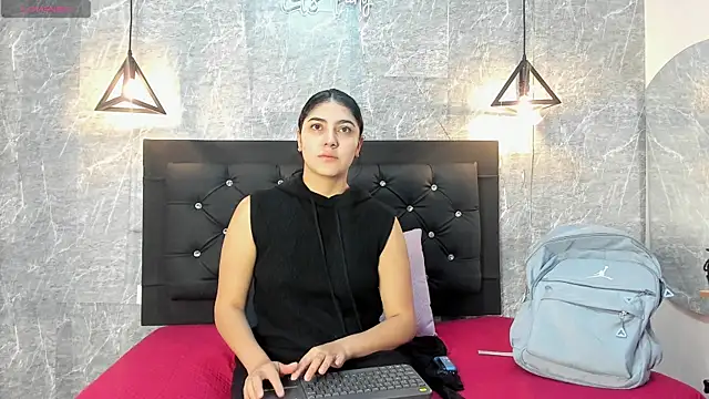 emberhodson online show from 09/28/25, 11:06