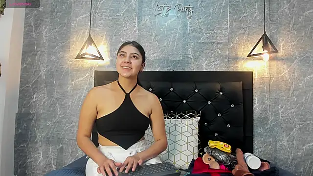 emberhodson online show from 10/10/25, 11:55