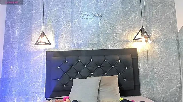 emberhodson online show from 09/19/25, 11:03