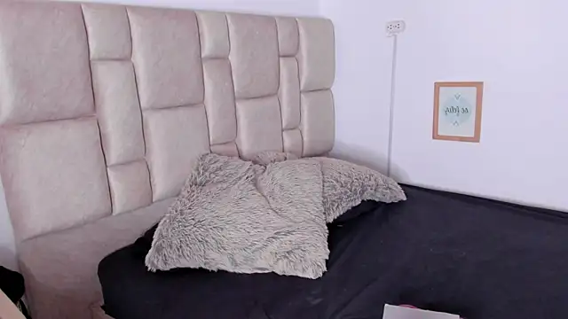 Kamila angel online show from 06/10/26, 03:13
