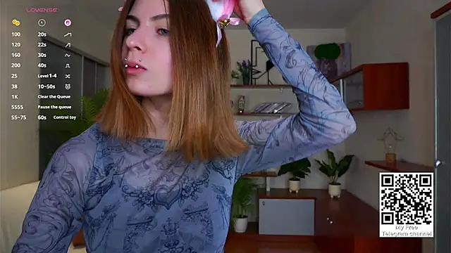 ErlinaBuoy online show from 11/14/25, 06:06