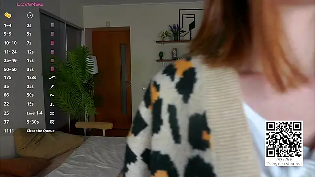 ErlinaBuoy online show from 11/19/25, 05:29