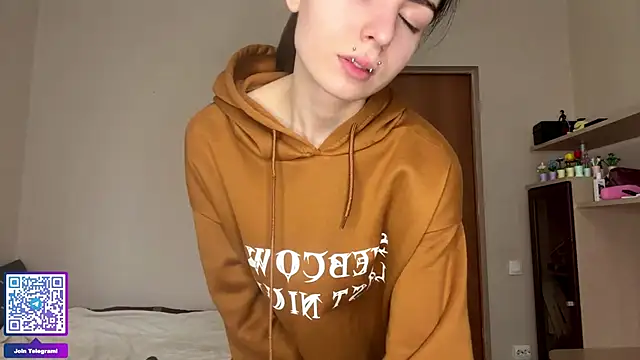 ErlinaBuoy online show from 03/22/26, 05:21