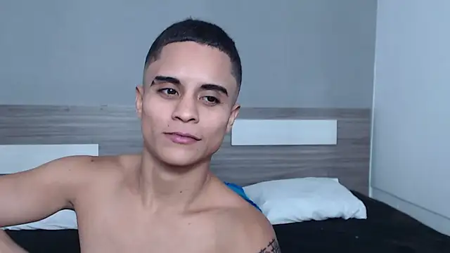 Snapshot of Liiamthompson chatting on 10/08/25, 10:32 Liiamthompson online show from 10/08/25, 10:32