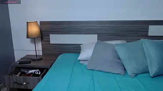 Liiamthompson online show from 02/21/26, 07:16