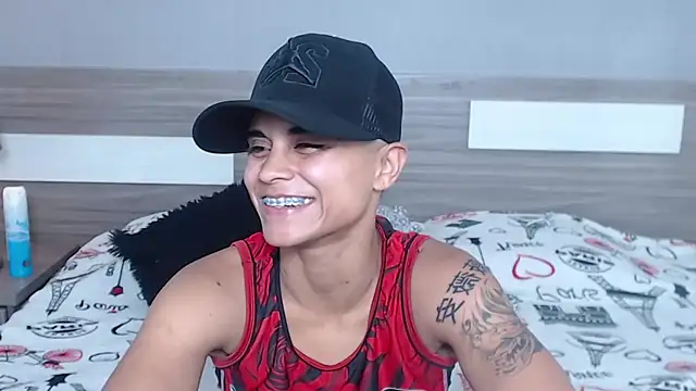 Snapshot of Liiamthompson chatting on 10/10/25, 11:27 Liiamthompson online show from 10/10/25, 11:27