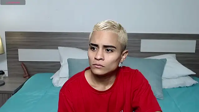 Liiamthompson online show from 02/27/26, 07:46