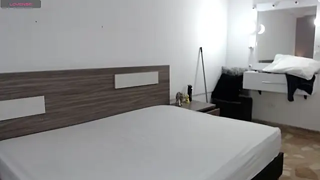 Snapshot of Liiamthompson chatting on 12/17/25, 09:03 Liiamthompson online show from 12/17/25, 09:03