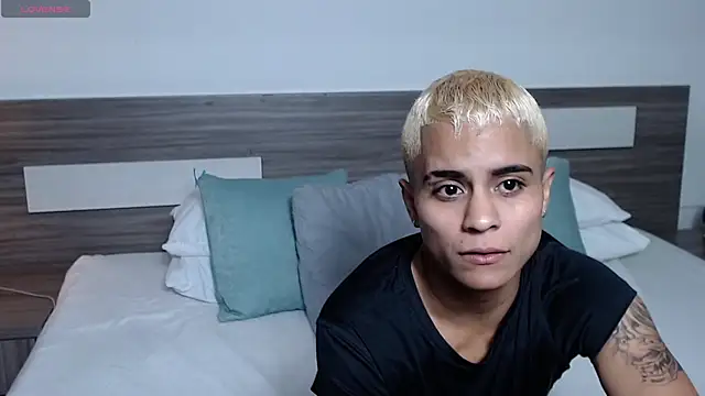 Liiamthompson online show from 02/24/26, 07:04