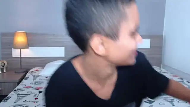 Snapshot of Liiamthompson chatting on 10/04/25, 12:50 Liiamthompson online show from 10/04/25, 12:50