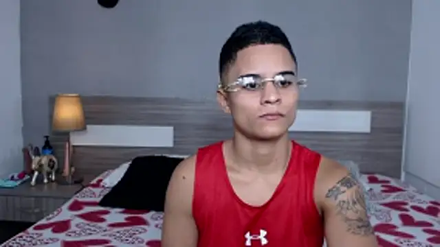 Snapshot of Liiamthompson chatting on 10/18/25, 08:27 Liiamthompson online show from 10/18/25, 08:27