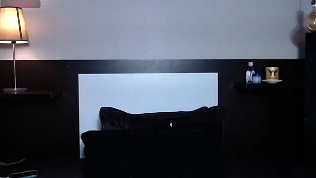 Liiamthompson online show from 04/11/26, 09:18