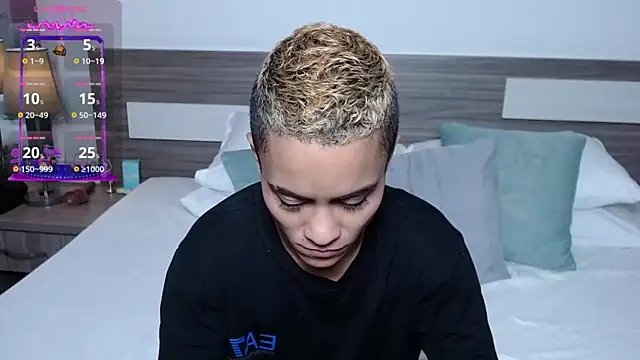 Liiamthompson online show from 03/20/26, 09:21