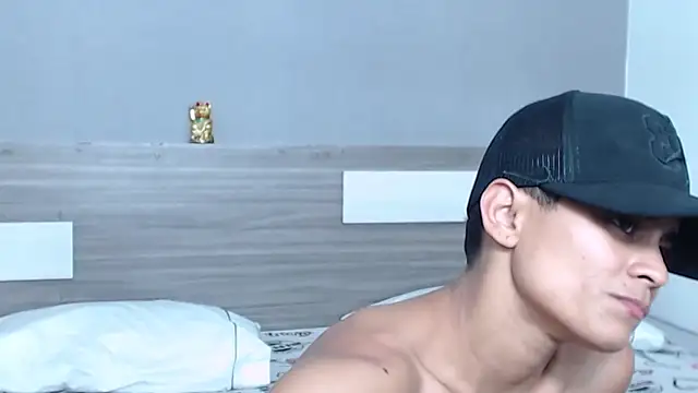 Snapshot of Liiamthompson chatting on 10/05/25, 03:25 Liiamthompson online show from 10/05/25, 03:25