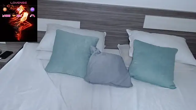 Liiamthompson online show from 03/15/26, 01:40