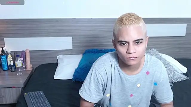 Liiamthompson online show from 01/08/26, 10:21