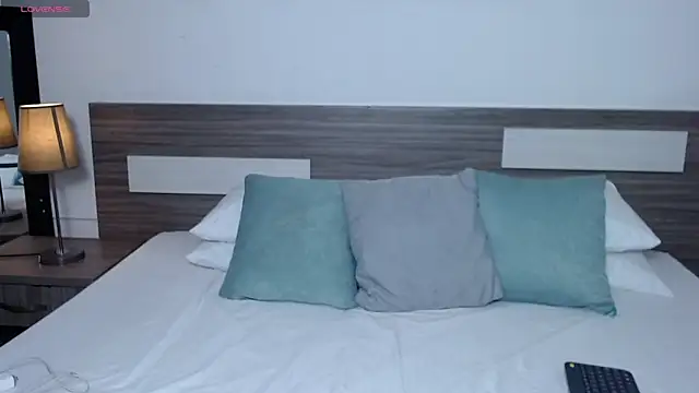 Liiamthompson online show from 03/22/26, 09:33