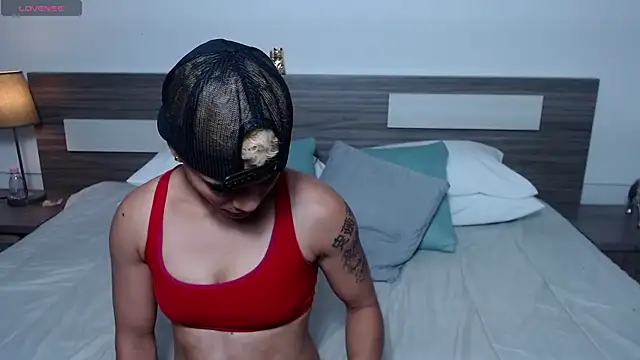 Liiamthompson online show from 02/14/26, 11:38