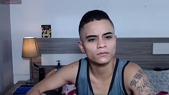 Snapshot of Liiamthompson chatting on 11/23/25, 09:30 Liiamthompson online show from 11/23/25, 09:30