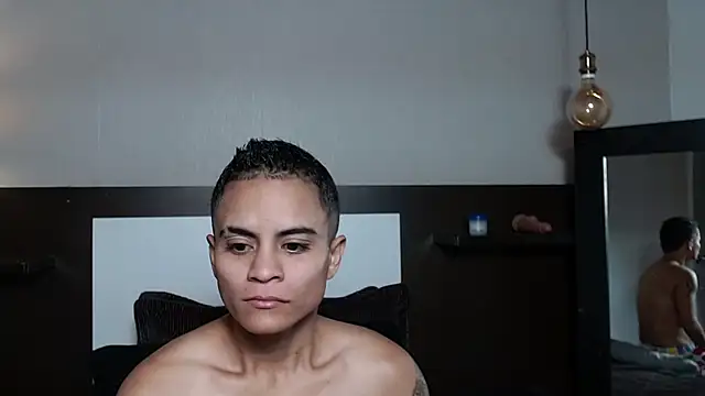 Liiamthompson online show from 04/14/26, 09:14