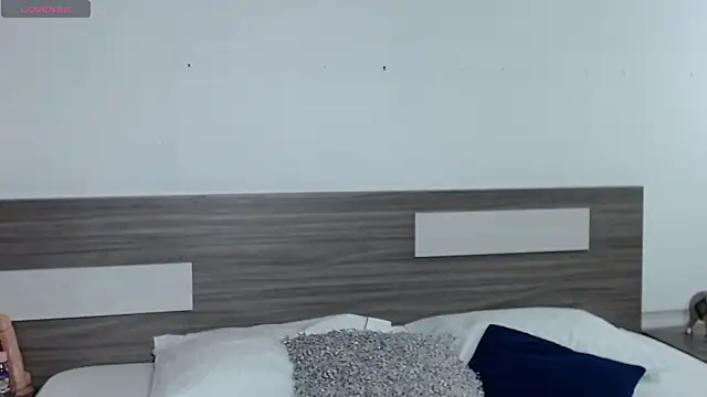 Liiamthompson online show from 01/11/26, 11:06