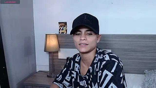 Snapshot of Liiamthompson chatting on 11/29/25, 09:53 Liiamthompson online show from 11/29/25, 09:53