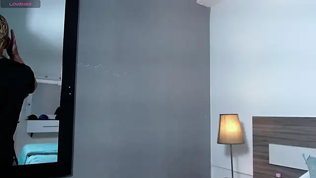 Liiamthompson online show from 02/10/26, 09:19